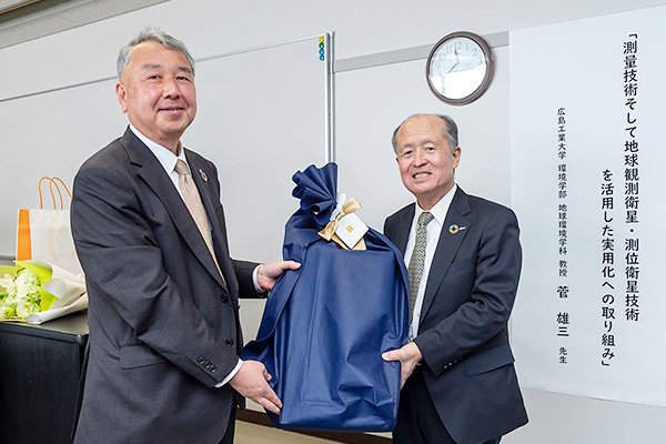 小黒副学長「菅先生と研究にいそしんだ日々は忘れられません」