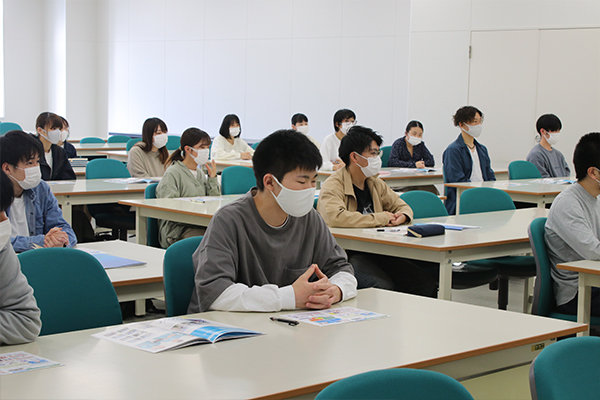 2年生から4年生までの学生が参加 