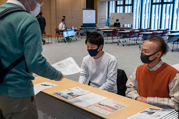 ゼミの学生が運営をお手伝い