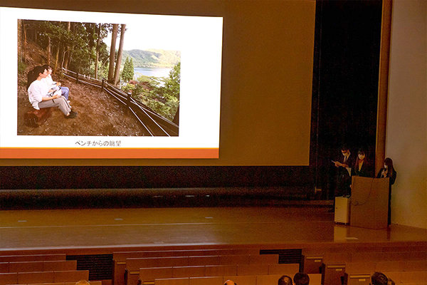 建築工学科の学生100人が参加