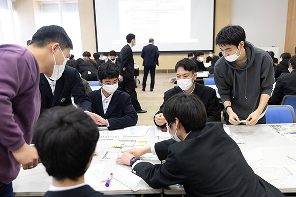 広島県立福山工業高等学校、広島県立宮島工業高等学校の34名が参加