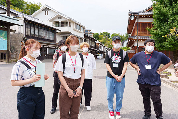 西町と東町の町家の建築が、時代に合わせてどう変化しているか調査