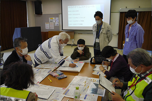 改めて危険箇所の確認や安全な避難経路を住民と話し合う