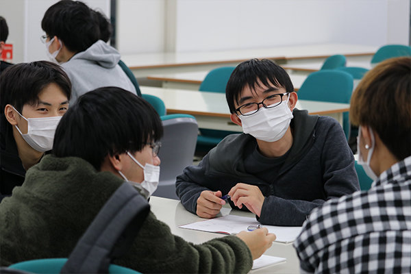 「楽しい」「自由な発想」「持続可能」の3ポイントを押さえることが課題の条件に