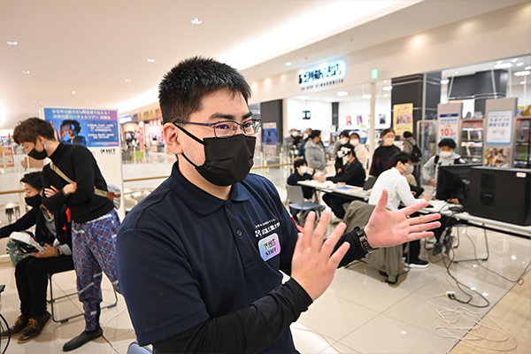 サークル副代表を務める松根さん（聖光高等学校出身／山口県）も、VR空間上の安井家やミュージアムの制作にも関わった