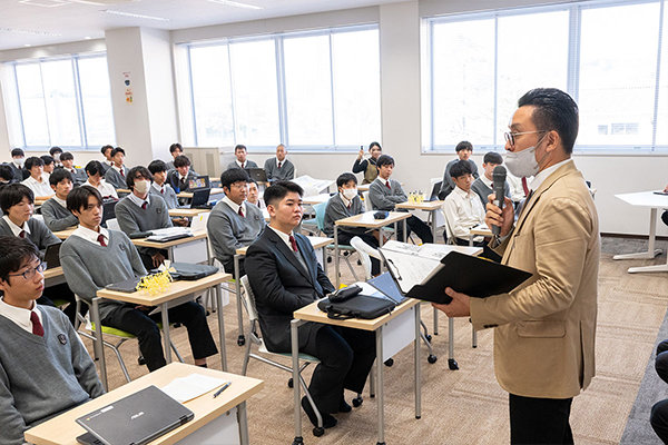 建築工学科・岸本講師「失敗にこそ学びがある」