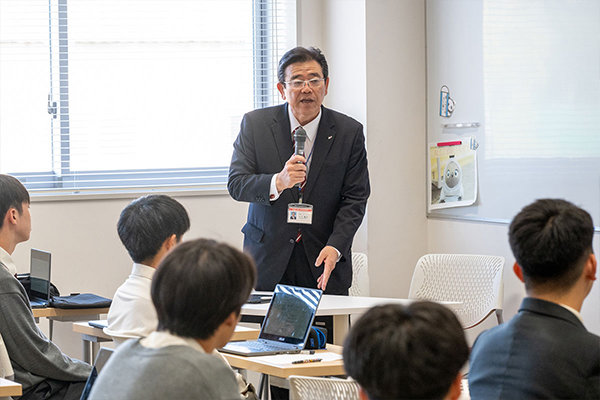 山口校長「大学教員の指導が刺激になった」