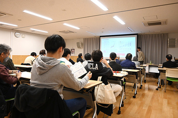 今年のメインテーマは「まちづくりと地域貢献」。町家調査、空き家再生、大学の地域貢献の事例を交えた講座を企画