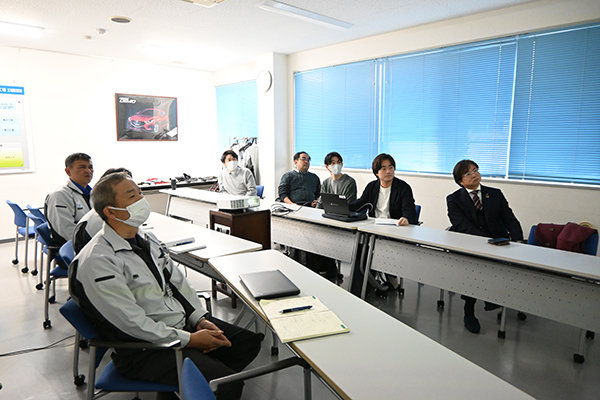 学科の垣根を越えて集まった有志の学生が、授業の空き時間などを利用し取り組んできた