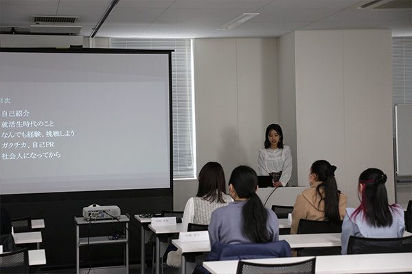 4年しかない大学生活、たくさんのことに挑戦してほしいとお話しいただいた（食品生命科学科）