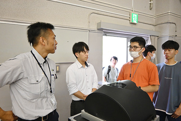 免許を取得したばかりの広瀬さん（香川県藤井高等学校出身／香川県）は「初心者にも心強い技術」と話す