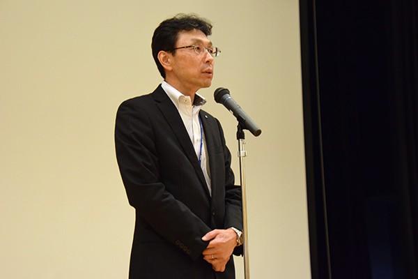 選考会に先立ち選考委員長の長坂学長が「今日までに準備してきたものをしっかり披露していただきたい。そして自分たちの『やりたい』という強い思いを選考委員、他の団体の学生に届けてください」と挨拶。