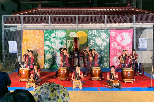 天神祭当日の様子がこちら。地域の方々から盛大な拍手をいただきました。