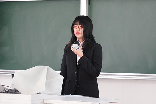 「留学経験を活かし、本学に来る留学生に日本の魅力を伝える役割を担っていきたい」と山口さん。